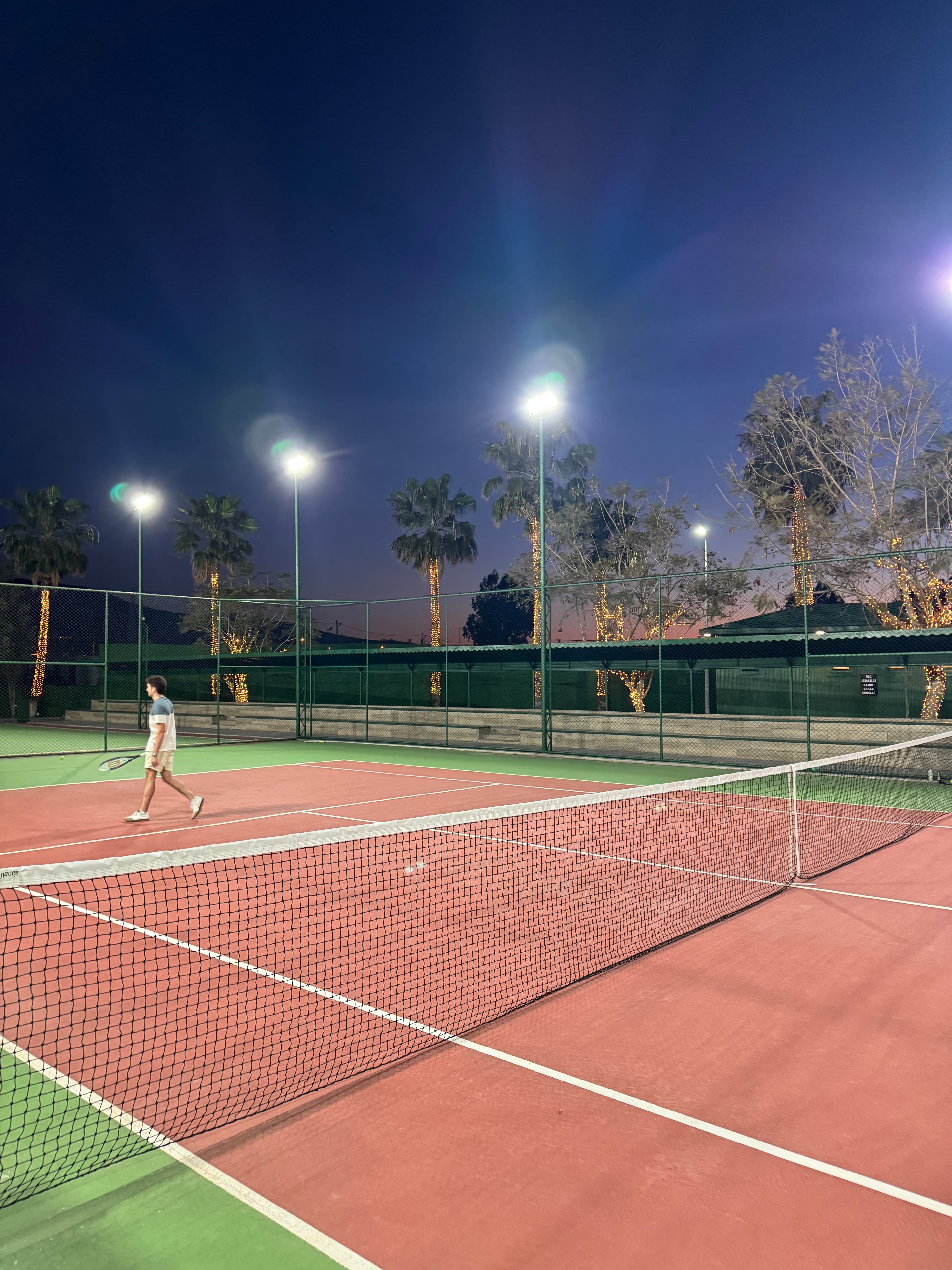 Rauf Denktaş Tenis Kortu